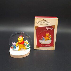Disney Hallmark Keepsake Tree Ornament 2005 Winnie The Pooh & Piglet Christmas